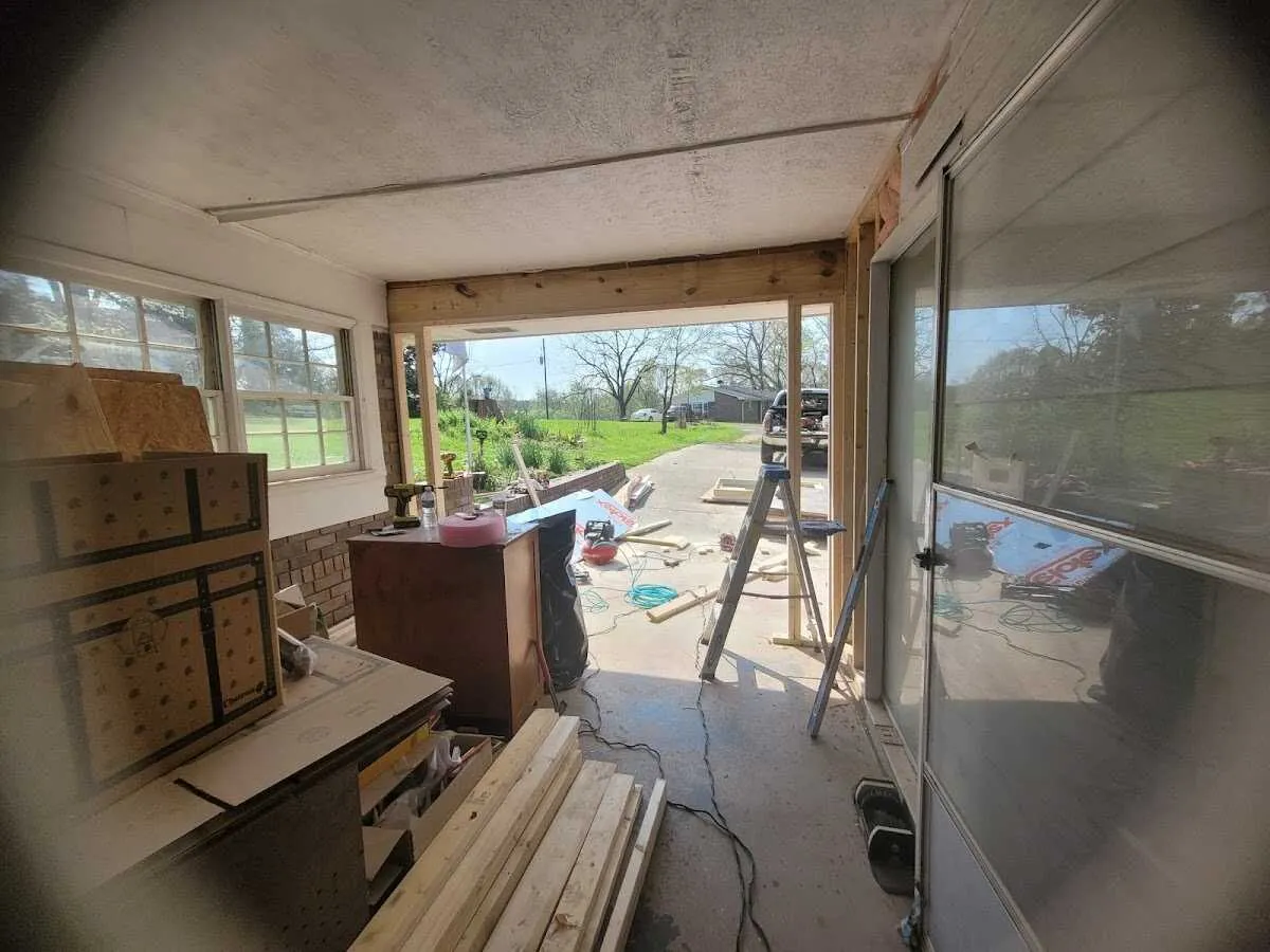 Air movers and dehumidifier for Water Mitigation Services in Mexico