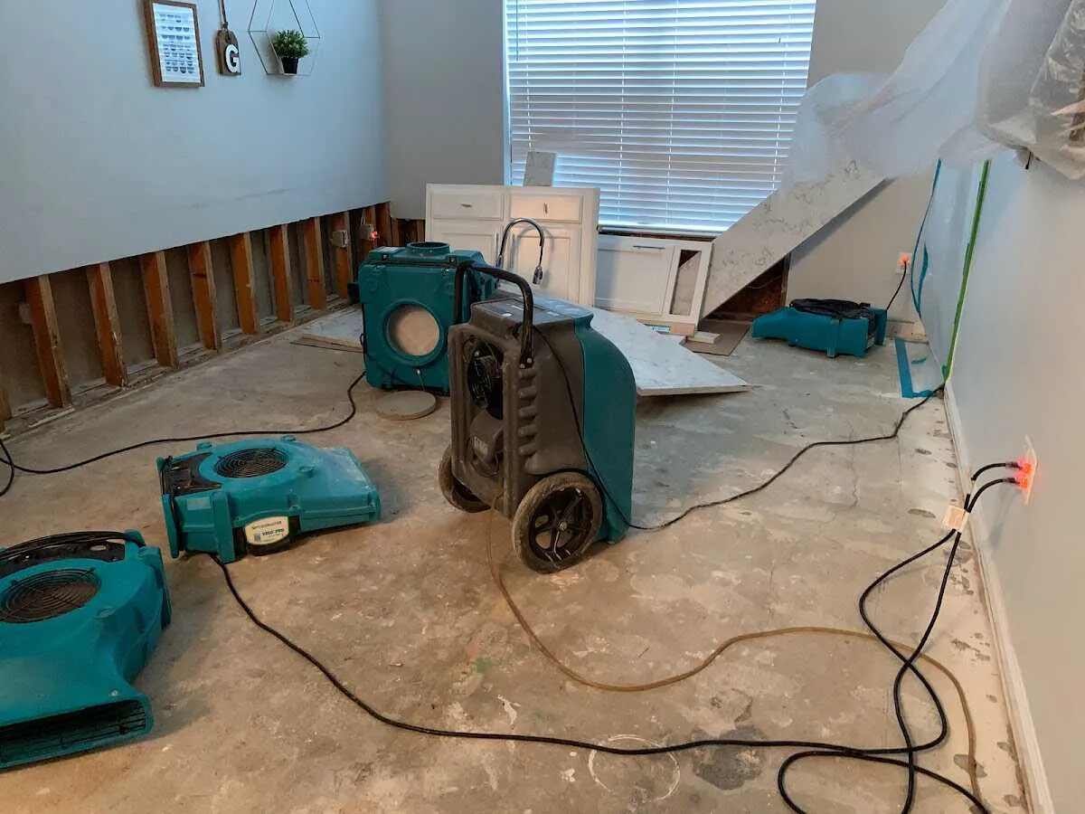 Dehumidifier in flood-cut room for Water Extraction & Removal in Mexico